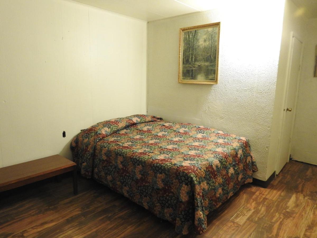 Lawrenceburg Motel Buitenkant foto